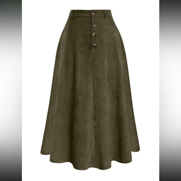 Plus size button through skirt - Picture 5 of 15